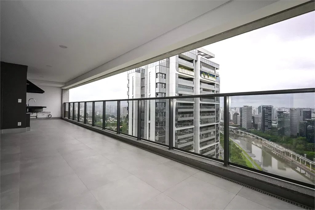 Apartamento à venda com 3 suítes, em Jardim Fonte do Morumbi, São Paulo, SP