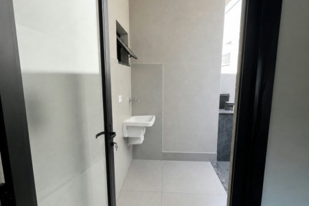 Casa à venda com 3 quartos, sendo 1 suíte,  em Parque Residencial Quinta da Lagoa, Três Lagoas, MS