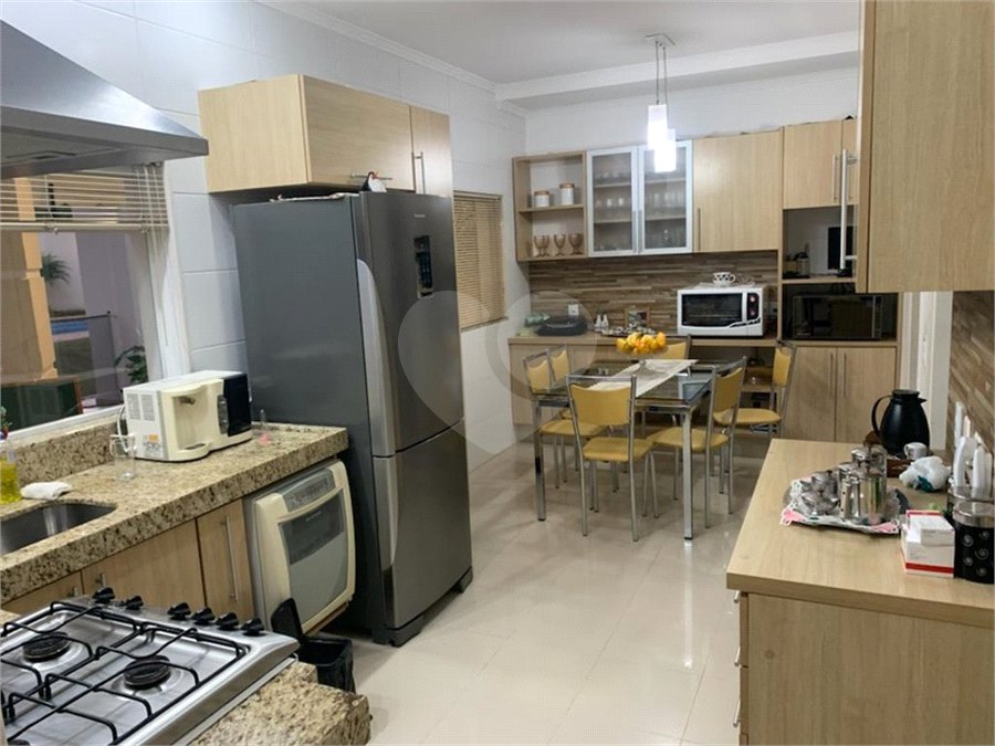 Casa à venda com 3 suítes no condomínio Residencial Villa dos Inglezes, Sorocaba - SP
