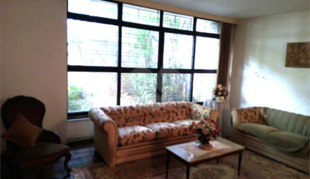 Sobrado à venda com 4 quartos, sendo 1 suíte,  em Vila Cordeiro, São Paulo, SP
