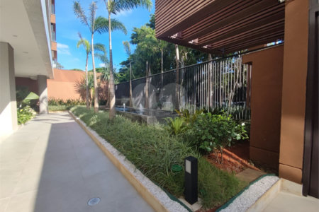 Apartamento à venda com 4 suítes em Jardim Leonor, São Paulo, SP