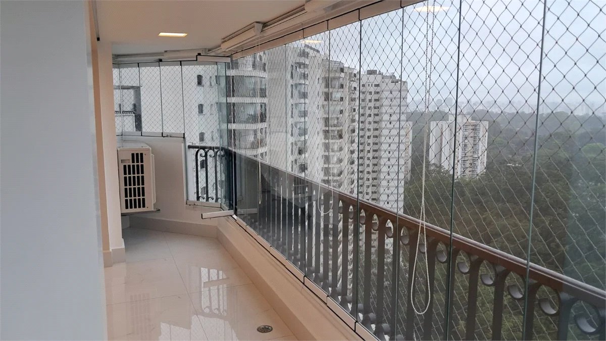 Apartamento à venda ou para alugar com 4 suítes em Jardim Marajoara, São Paulo, SP
