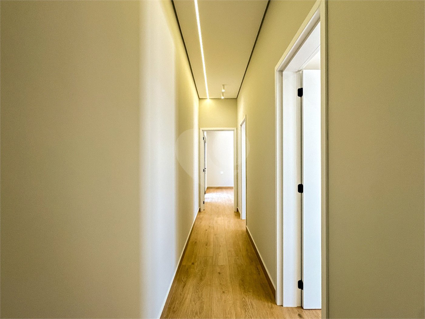 Casa à venda com 3 suítes no condomínio Jardim Residencial Dona Maria Candida, Indaiatuba - SP