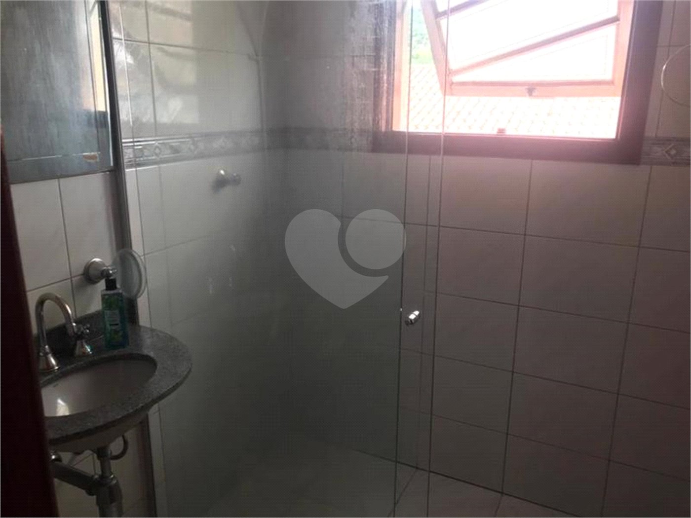 Casa à venda com 3 quartos, sendo 1 suíte, no condomínio Morada de Itapuã, São Paulo - SP