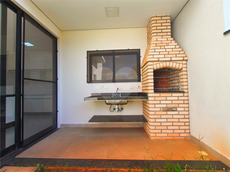 Casa à venda com 3 quartos, sendo 1 suíte, no condomínio Terras de São Francisco, Sorocaba - SP