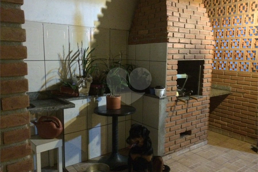Sobrado à venda com 3 quartos, sendo 1 suíte, em Serra da Cantareira, Mairiporã, SP