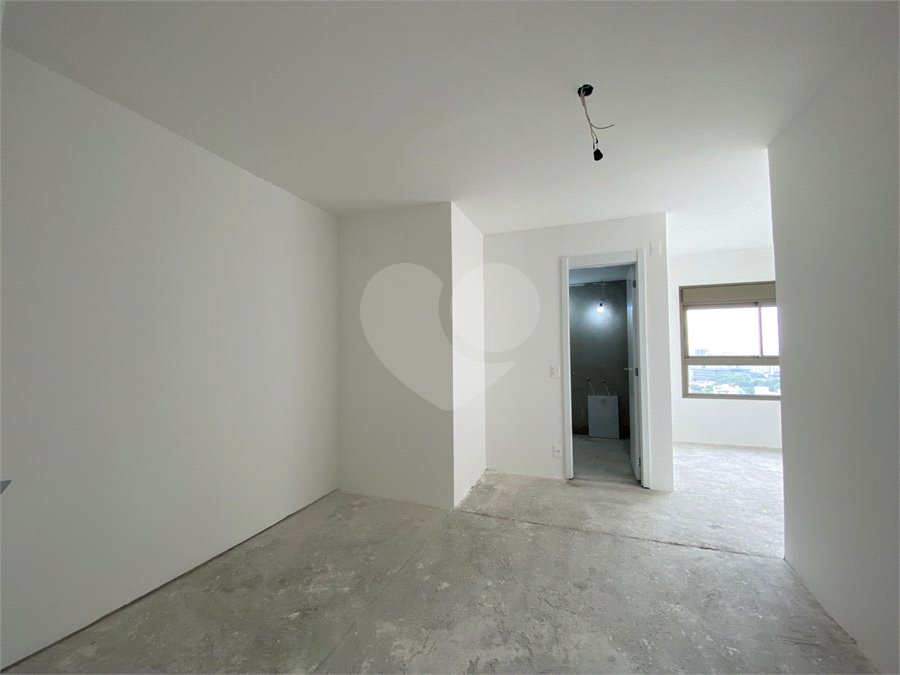 Apartamento à venda com 4 quartos, sendo 2 suítes,  em Perdizes, São Paulo, SP