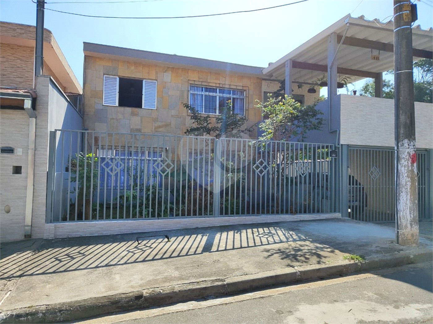 Sobrado à venda com 3 quartos, sendo 1 suíte,  em Parque Naçoes Unidas, São Paulo, SP