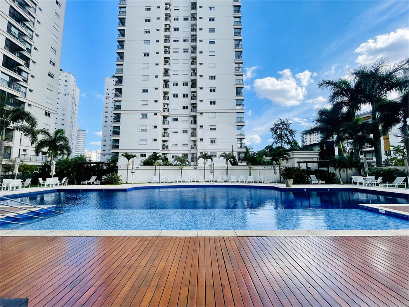 Apartamento à venda com 3 suítes em Vila Gilda, Santo André, SP