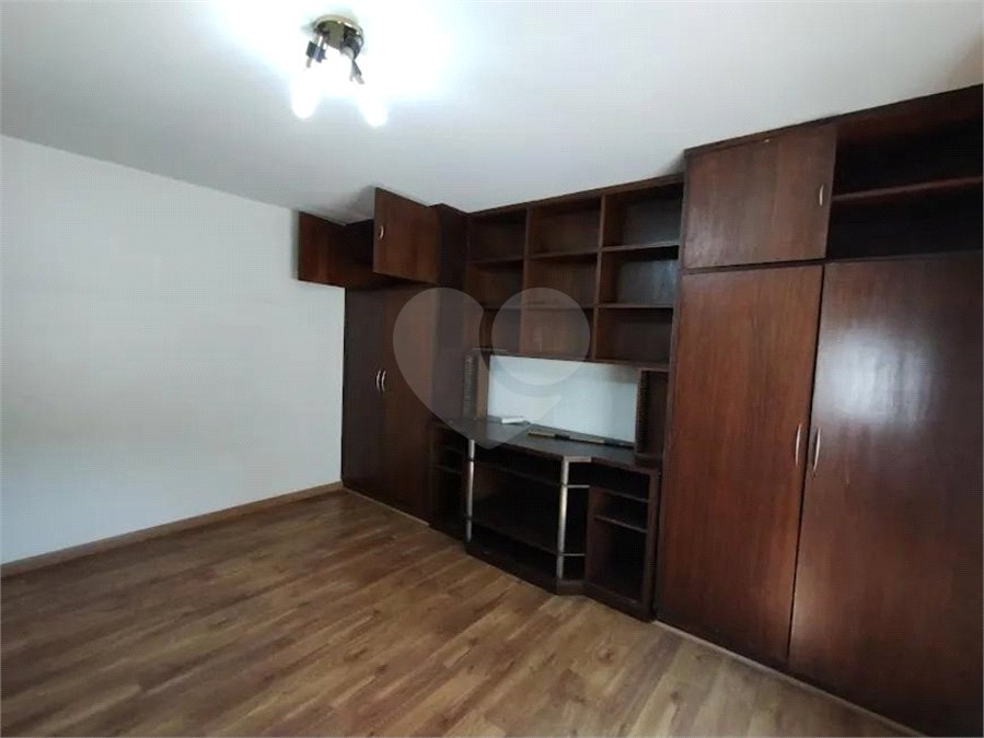 Casa à venda com 3 quartos, sendo 1 suíte,  em Vila Mariana, São Paulo, SP