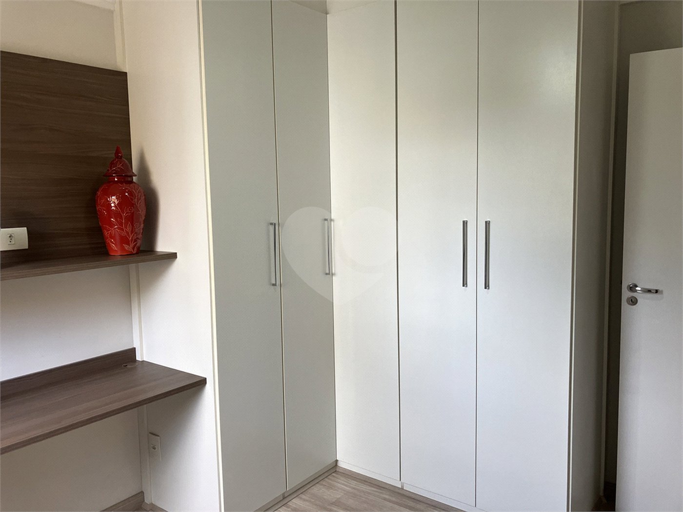 Apartamento à venda com 3 quartos, sendo 1 suíte, em Parque Campolim, Sorocaba, SP