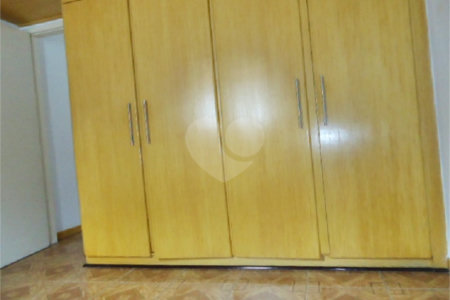 Sobrado à venda com 3 quartos em Vila Gustavo, São Paulo, SP
