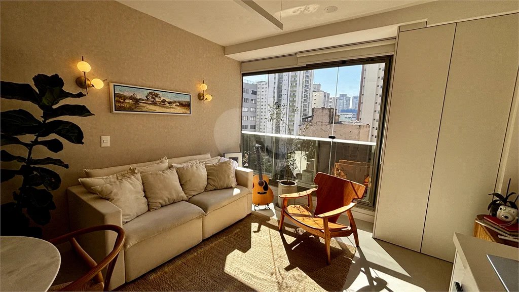 Apartamento novo na Vila Mariana com 38m², 1 vaga e próximo ao metrô.