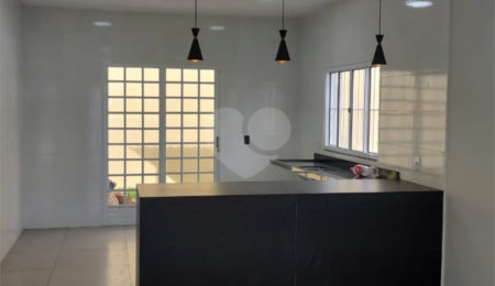 Casa Térrea à venda com 3 quartos, sendo 1 suíte,  em Jardim Jockey Club, Cuiabá, MT