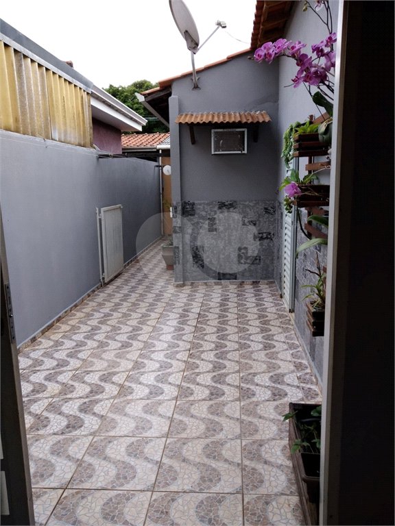 Casa térrea para venda ou locação no Jardim São Carlos V