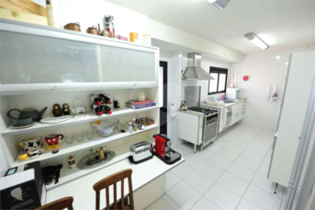 Apartamento à venda ou para alugar com 3 quartos, sendo 2 suítes, em Jardim Morumbi, São Paulo, SP
