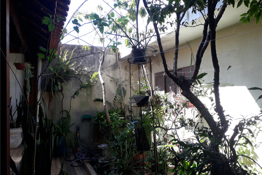 Sobrado à venda com 4 quartos, sendo 1 suíte, em Vila Constança, São Paulo, SP