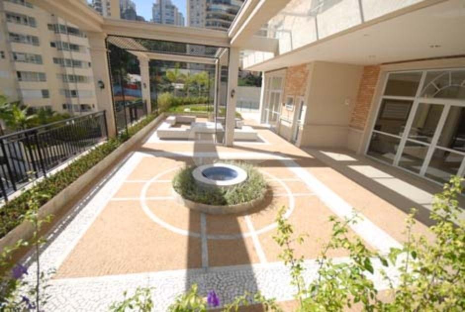 Apartamento à venda com 3 suítes em Vila Suzana, São Paulo, SP