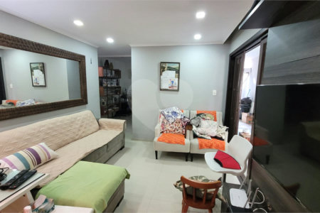 Casa de Vila à venda com 3 quartos, sendo 2 suítes, em Jardim Marajoara, São Paulo, SP