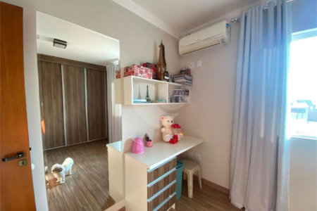 Casa à venda com 3 quartos, sendo 1 suíte,  em Parque Almerinda Pereira Chaves, Jundiaí, SP