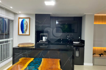 Apartamento à venda com 2 quartos, sendo 1 suíte,  em Vila Leonor, São Paulo, SP