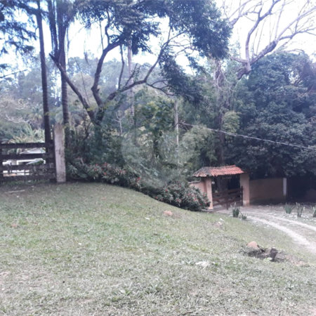 Sítio à venda com 5 quartos, sendo 3 suítes,  em Planalto Verde, São Roque, SP