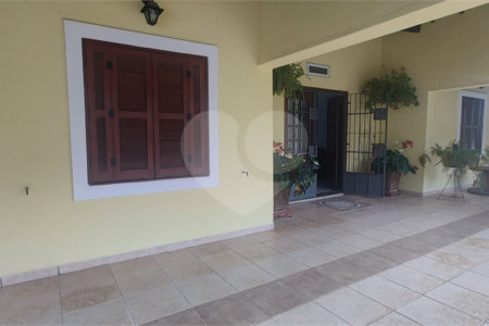 Chácara à venda com 3 quartos, sendo 1 suíte,  no Centro, Nazaré Paulista, SP