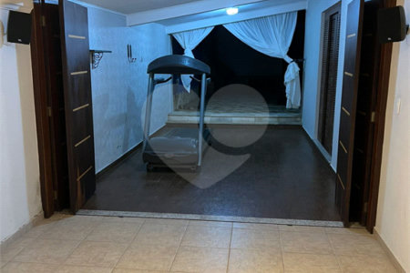 Casa à venda com 2 suítes no condomínio Recanto dos Ipes, Atibaia - SP