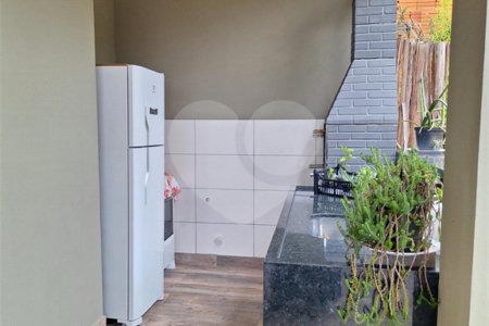 Casa à venda com 3 suítes no condomínio Chácaras do Lago, Vinhedo - SP