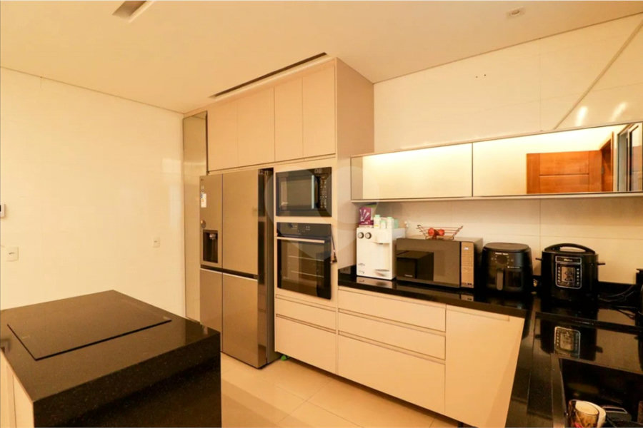 Casa à venda com 3 quartos, sendo 1 suíte, no condomínio Smile View, São Paulo - SP