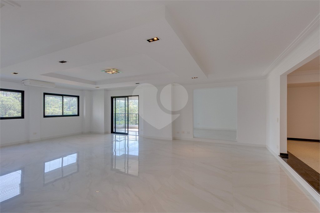 Apartamento à venda com 4 suítes em Jardim Marajoara, São Paulo, SP