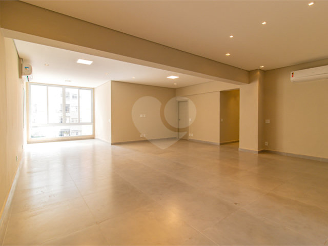 Apartamento à venda com 3 quartos, sendo 2 suítes,  em Bela Vista, São Paulo, SP