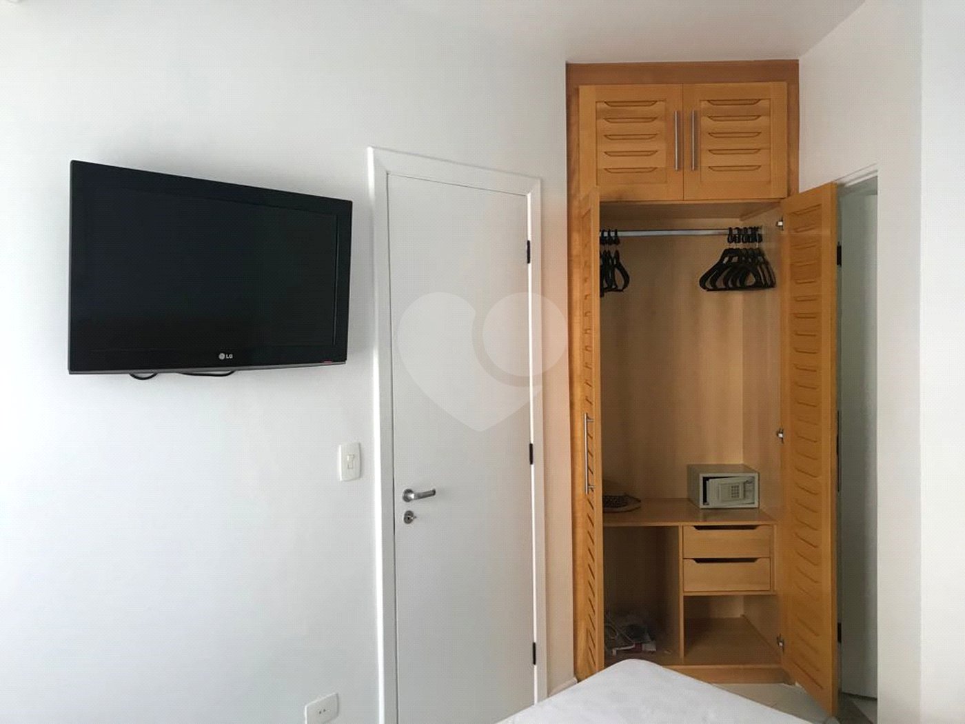 Flat à venda com 1 quarto em Riviera, Bertioga, SP