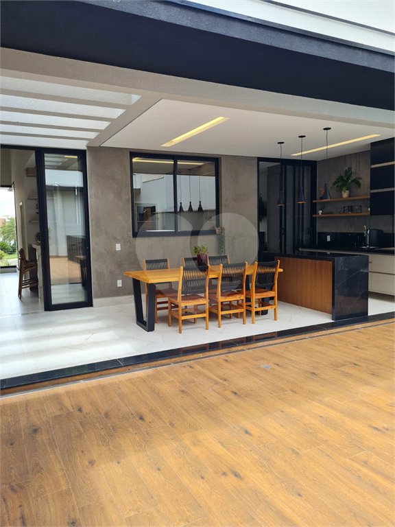 Casa à venda com 3 suítes no condomínio Residencial Duas Marias, Indaiatuba - SP