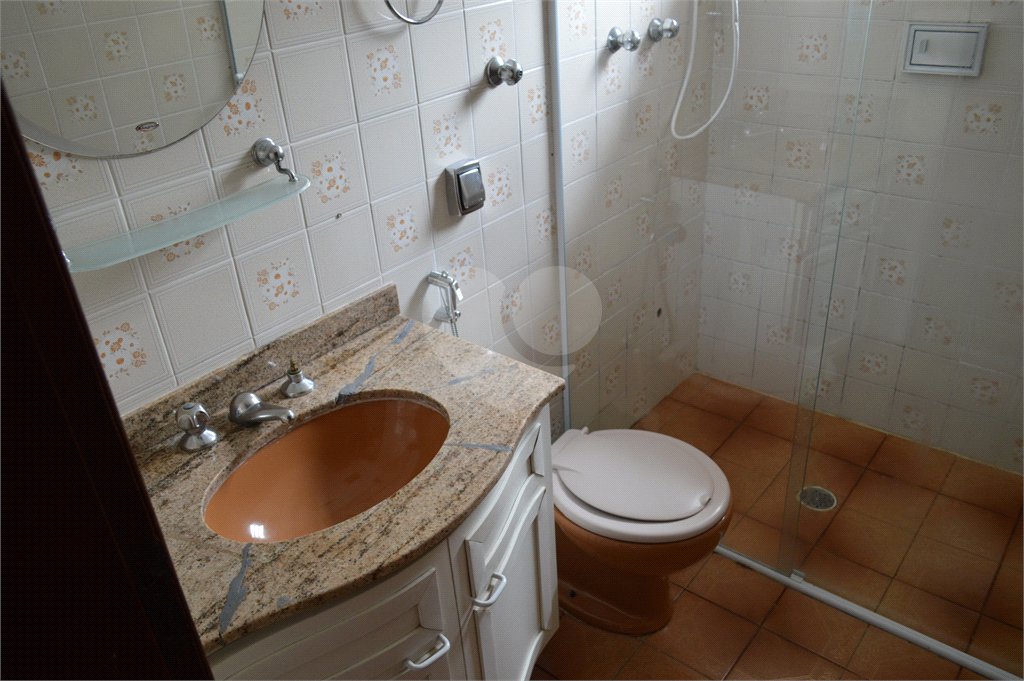 Casa à venda com 3 quartos, sendo 1 suíte, em Jardim Prudência, São Paulo, SP