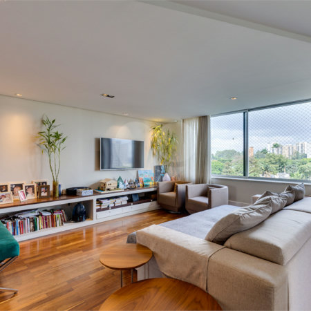 Apartamento à venda com 4 quartos, sendo 1 suíte, em Santo Amaro, São Paulo, SP