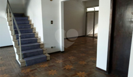 Casa à venda com 4 quartos, sendo 2 suítes,  em Vila Marari, São Paulo, SP