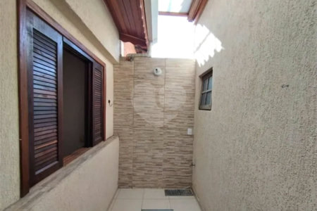Sobrado à venda com 3 quartos, sendo 1 suíte, em Jardim Ester, São Paulo, SP