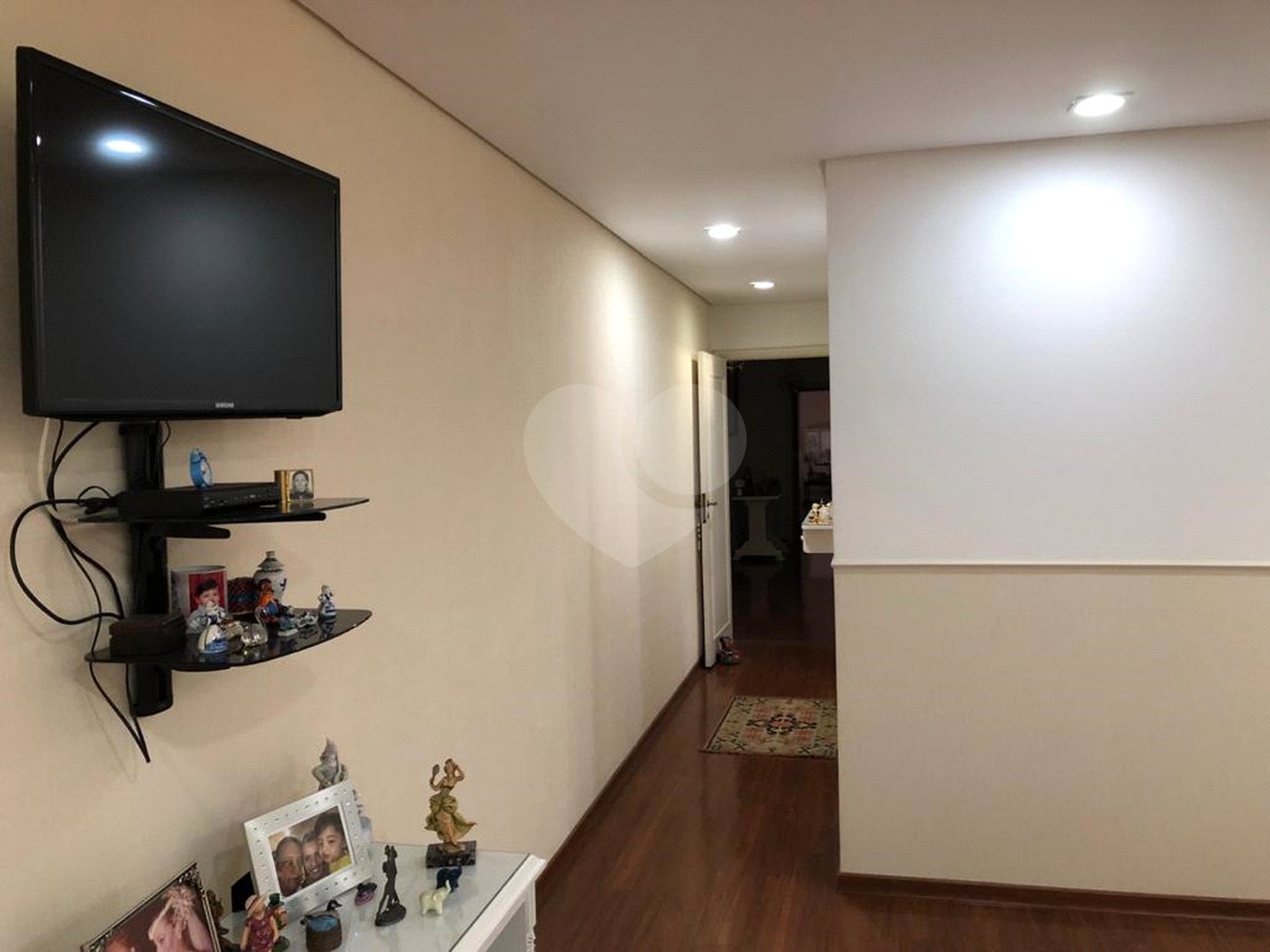 Sobrado à venda com 5 quartos, sendo 3 suítes, em Tremembé, São Paulo, SP