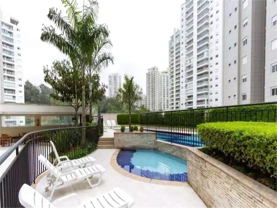 Apartamento à venda com 3 quartos, sendo 1 suíte, em Vila Andrade, São Paulo, SP