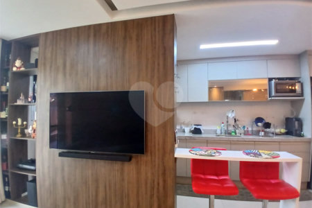 Apartamento à venda com 2 quartos, sendo 1 suíte,  em Bairro do Cambará, São Roque, SP
