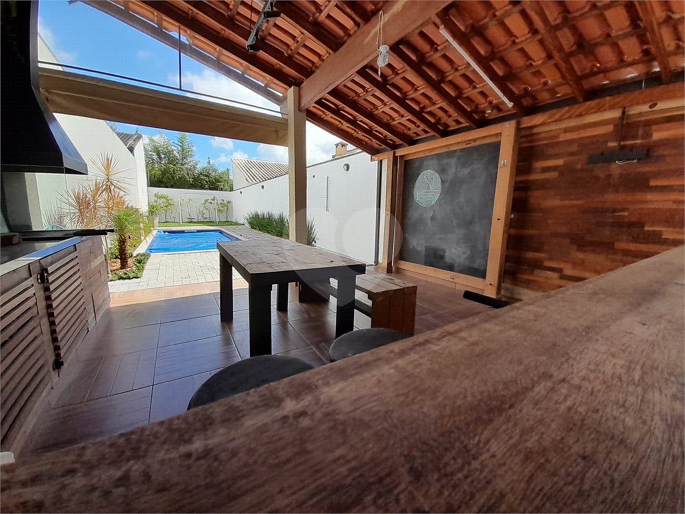 Casa à venda com 3 quartos, sendo 1 suíte,  em Vila Suissa, Mogi das Cruzes, SP