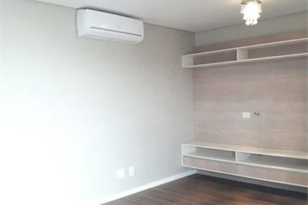 Apartamento à venda com 3 quartos, sendo 1 suíte, em Jardim Umarizal, São Paulo, SP