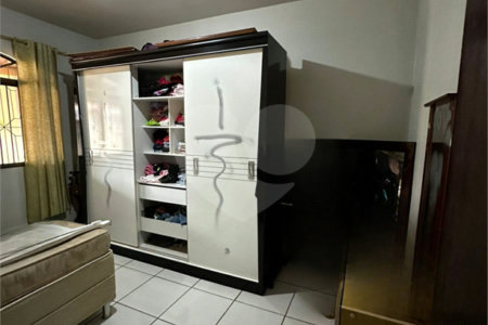 Casa à venda com 3 quartos, sendo 1 suíte, no Centro, Ponta Porã, MS