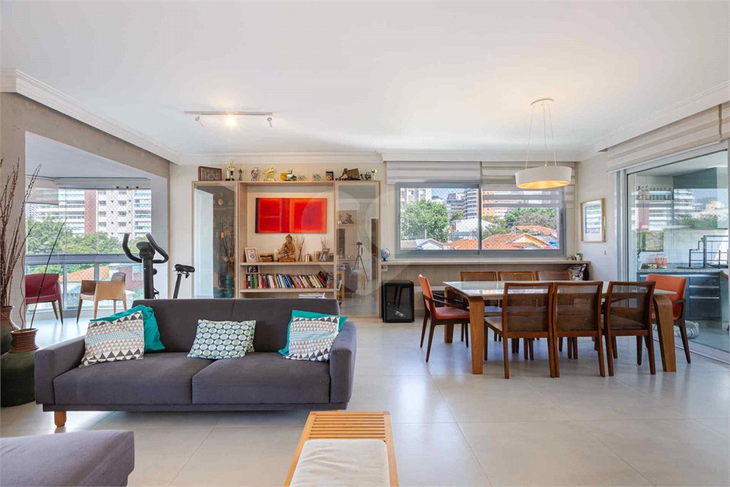 Apartamento à venda com 3 suítes em Vila Anglo Brasileira, São Paulo, SP