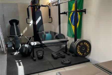 Casa à venda com 3 suítes no condomínio Tamboril, São Paulo - SP