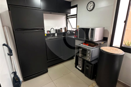 Apartamento à venda com 3 quartos, sendo 1 suíte, em Vila Regente Feijó, São Paulo, SP