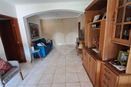 Casa à venda com 3 quartos, sendo 1 suíte, no condomínio Residencial Vale das Laranjeiras, Indaiatuba - SP
