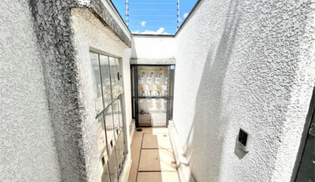 Casa à venda com 2 suítes no condomínio Residêncial Antuérpia, São Paulo - SP
