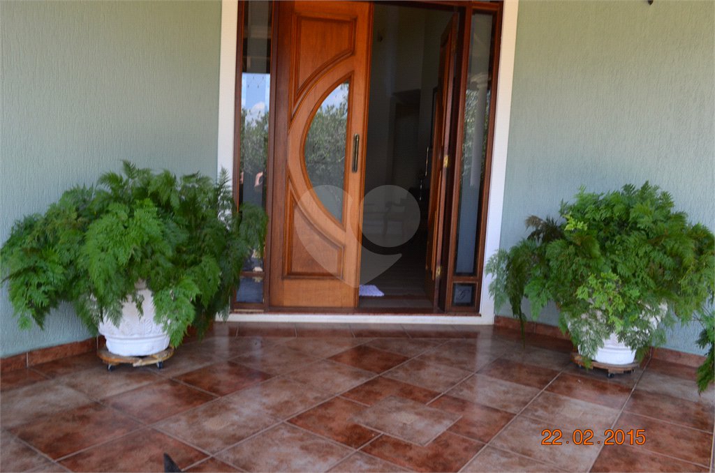 Linda casa para venda em Indaiatuba/SP com pomar.